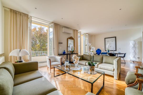 Appartement d’Exception – Résidence Classée, Ascenseur & Parking