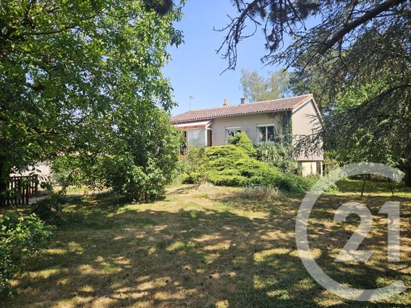 Maison à vendre  5 pièces - 161 m 2   VOUNEUIL SOUS BIARD  - 86