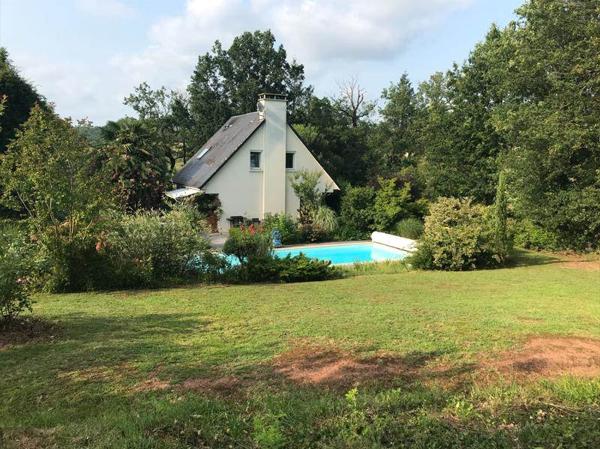 Maison à vendre |  Donzenac |  6 pièces | 187 m²