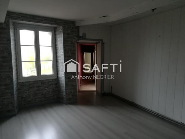 Grande maison avec très gros potentiel