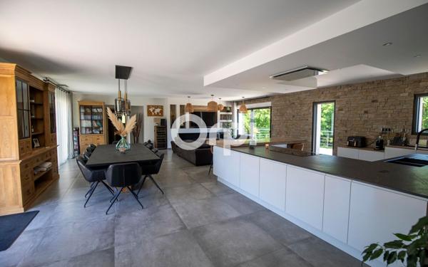 Maison à vendre    8 pièces • 263,74 m2 Condat-sur-Vienne