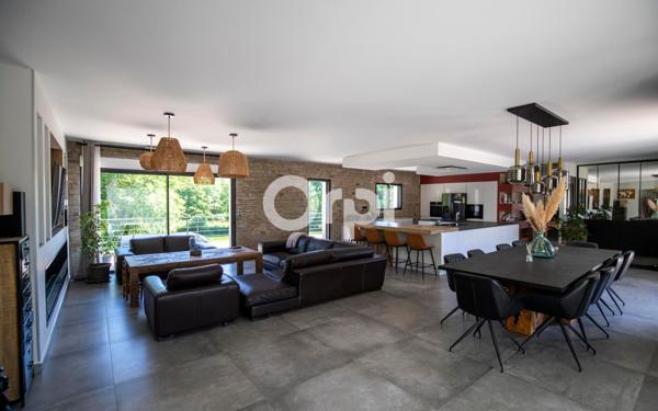 Maison à vendre    8 pièces • 263,74 m2 Condat-sur-Vienne