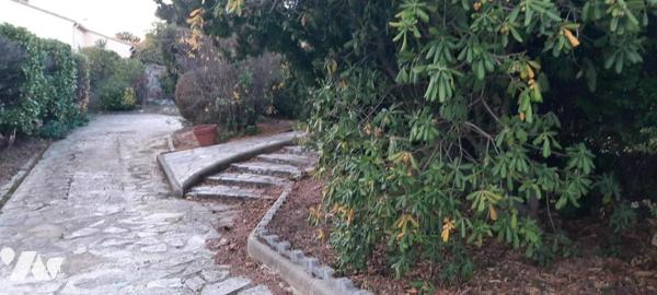 Villa de plain pied dans une impasse