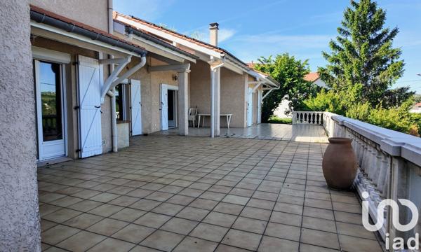 Maison à vendre 8 pièces 196 m² Saint-Chamond