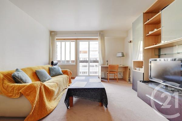 Appartement T3 à vendre  3 pièces - 65,37 m2 PARIS - 75015