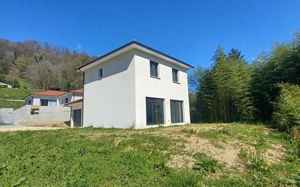 Maison à vendre    4 pièces • 90 m2 L'Albenc