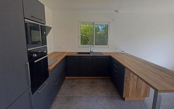 Maison à vendre    4 pièces • 90 m2 L'Albenc