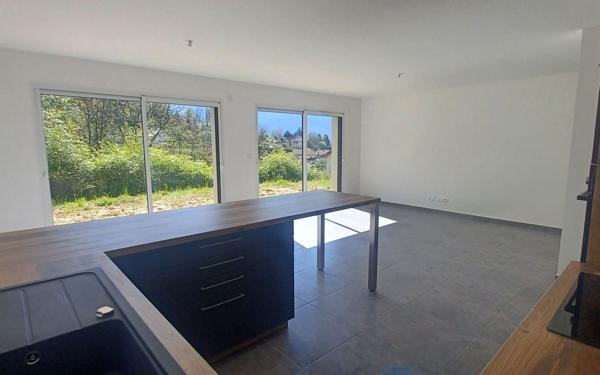 Maison à vendre    4 pièces • 90 m2 L'Albenc