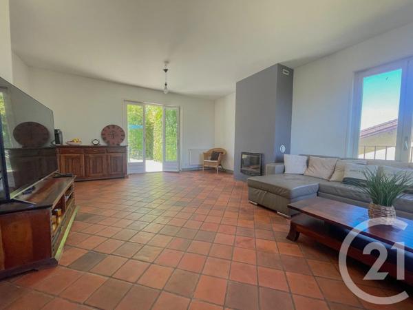 Maison à vendre  7 pièces - 148 m 2   LA TOUR DE SALVAGNY  - 69