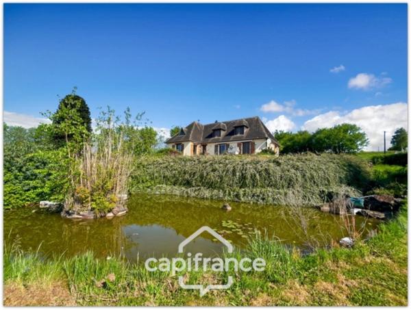 Pavillon de 126 m² avec terrain de 5 240,00 m² , sous-sol complet.