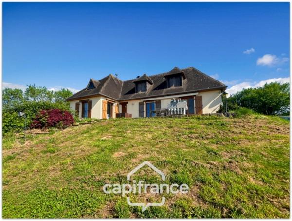 Pavillon de 126 m² avec terrain de 5 240,00 m² , sous-sol complet.