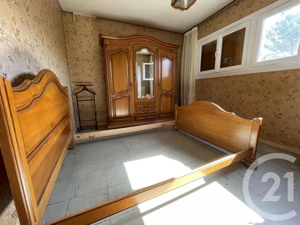 Appartement F5 à vendre  4 pièces - 86 m 2   MARSEILLE  - 13015