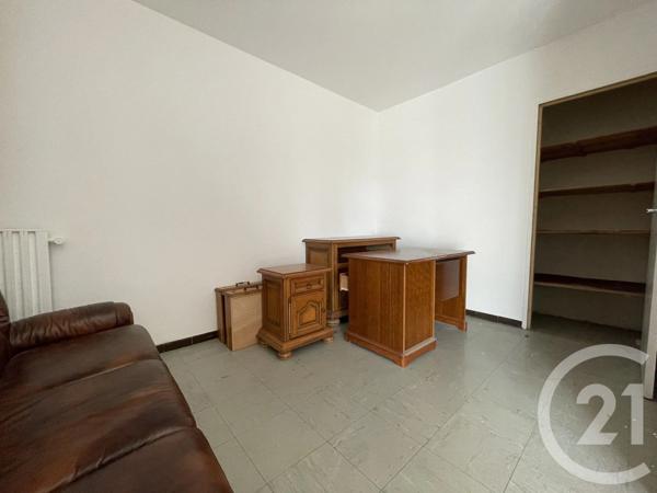 Appartement F5 à vendre  4 pièces - 86 m 2   MARSEILLE  - 13015