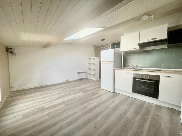 A LOUER Appartement Beaumont 1 pièce 30 m2 - Beaumont