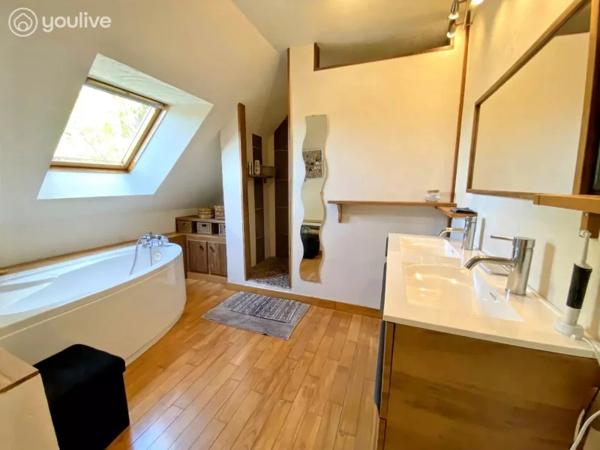 Maison familiale 172 m² – Terrain 3000 m² – Piscine