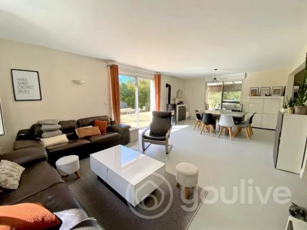 Maison familiale 172 m² – Terrain 3000 m² – Piscine