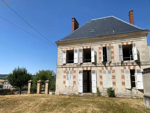 Achat - Propriété | Propriété Mareuil-le-Port 51700 330 m 2 2990 m 2
