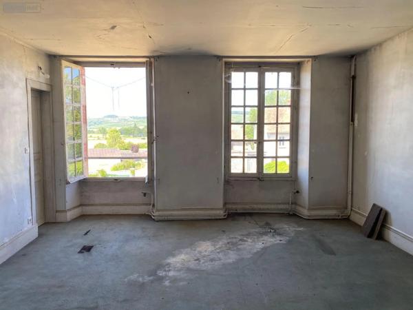 Achat - Propriété | Propriété Mareuil-le-Port 51700 330 m 2 2990 m 2