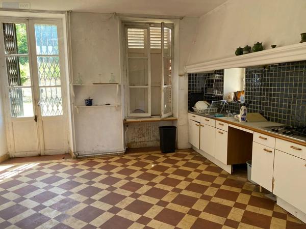 Achat - Propriété | Propriété Mareuil-le-Port 51700 330 m 2 2990 m 2