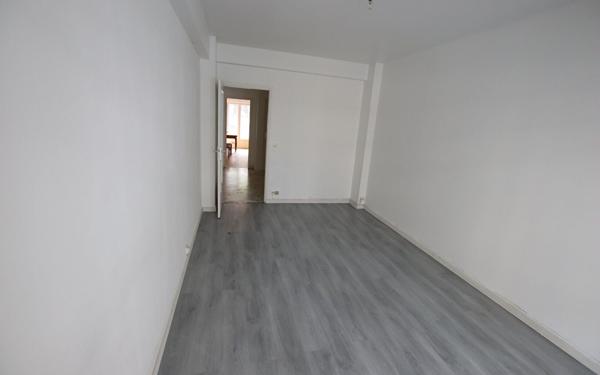 Appartement à vendre    3 pièces • 79 m2 Nice