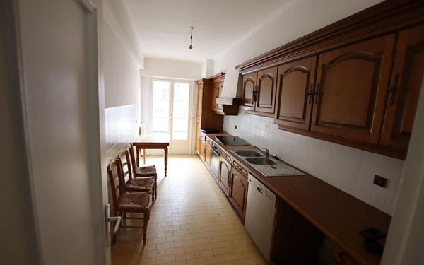 Appartement à vendre    3 pièces • 79 m2 Nice