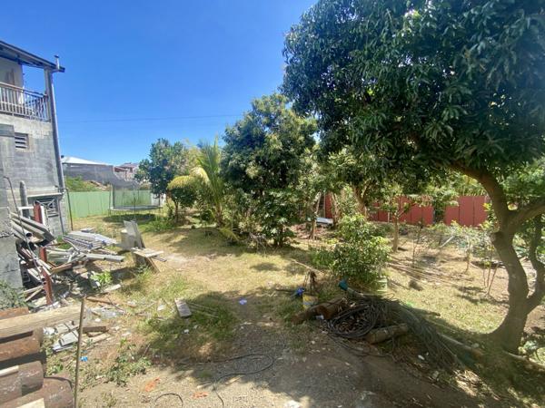 Vente Maison135 m² - 6 Pièces - SAINT PIERRE (97410)