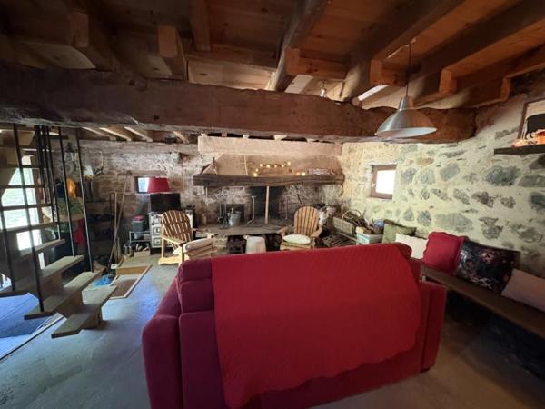 Grange - Vallee d'aspe - Réf.:205442 GRANGE A USAGE D'HABITATION - 1ha de terrain - BIEN RARE - EN EXCLUSIVITE-