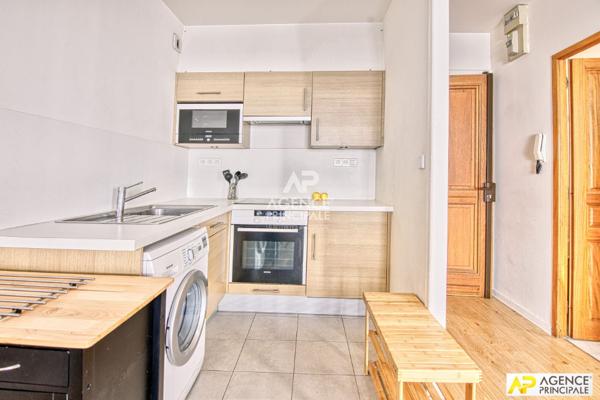Versailles Notre-Dame appartement 2 pièces 33.75 m² carrez situé au 1er étage avec ascenseur et parking 299 000 € **  - Référence  26330