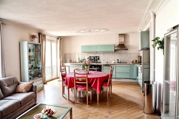 Appartement 3 pièces en rez-de-jardin + garage et parking