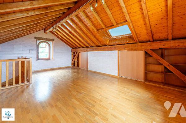 Maison familiale de 143 m² avec grand jardin arboré, dépendances et vue dégagée