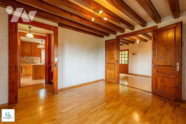 Maison familiale de 143 m² avec grand jardin arboré, dépendances et vue dégagée