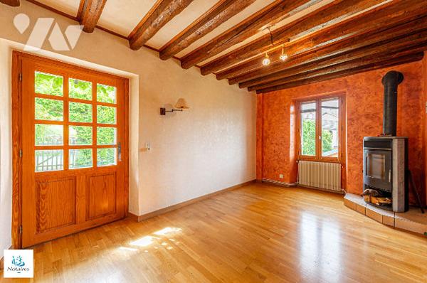 Maison familiale de 143 m² avec grand jardin arboré, dépendances et vue dégagée