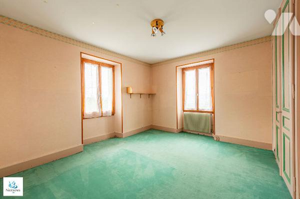 Maison familiale de 143 m² avec grand jardin arboré, dépendances et vue dégagée