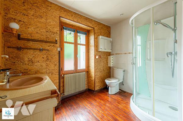 Maison familiale de 143 m² avec grand jardin arboré, dépendances et vue dégagée