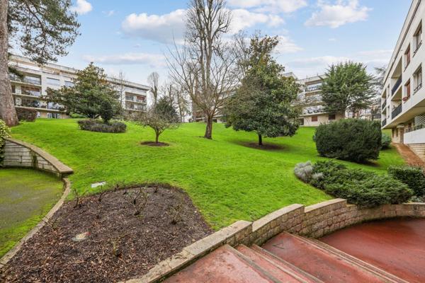 Vente Appartement de luxe Ville-d'Avray 5 Pièces 146 m²