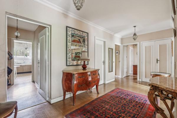 Vente Appartement de luxe Ville-d'Avray 5 Pièces 146 m²