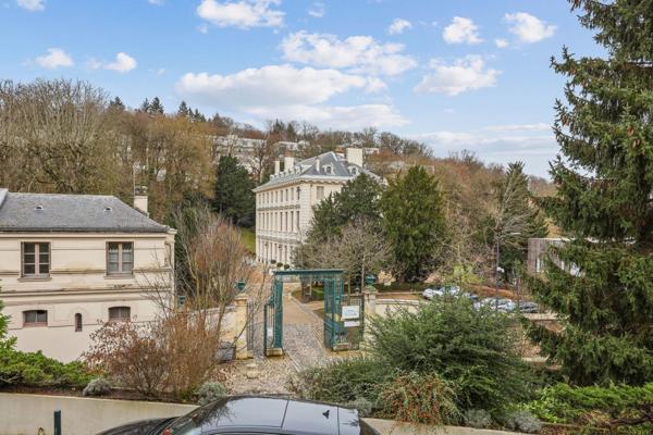 Vente Appartement de luxe Ville-d'Avray 5 Pièces 146 m²