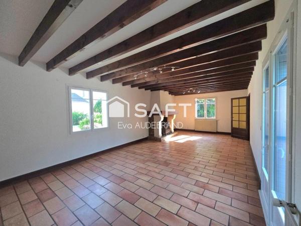 Maison années 60 avec trois chambres et un bureau