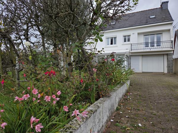 MAISON FAMILIALE 4 CHAMBRES AVEC JARDIN CLOS PONTIVY (56) BRETAGNE