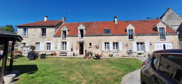 Longère au coeur de la vallée de l'automnes avec dépendances et maison indépendante proche de Crépy en Valois