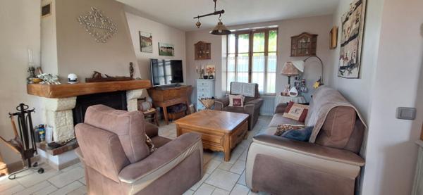 Longère au coeur de la vallée de l'automnes avec dépendances et maison indépendante proche de Crépy en Valois