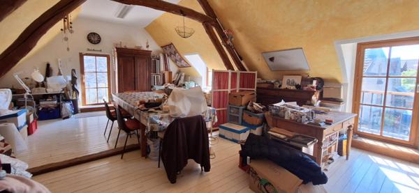 Longère au coeur de la vallée de l'automnes avec dépendances et maison indépendante proche de Crépy en Valois