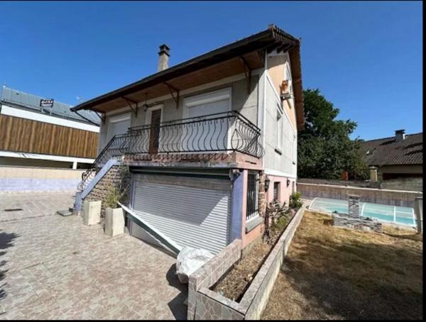 Maison 8 pièce(s) 202 m2