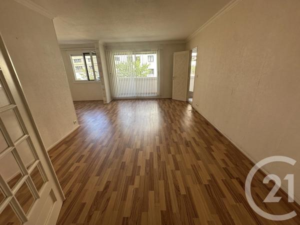 Appartement F4 à vendre  4 pièces - 92,89 m 2   ROANNE  - 42