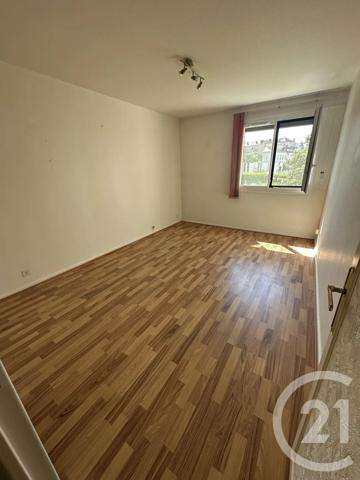 Appartement F4 à vendre  4 pièces - 92,89 m 2   ROANNE  - 42
