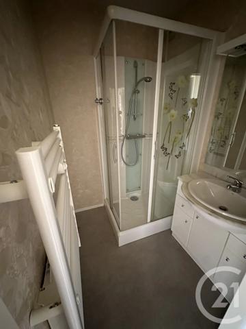 Appartement F4 à vendre  4 pièces - 92,89 m 2   ROANNE  - 42