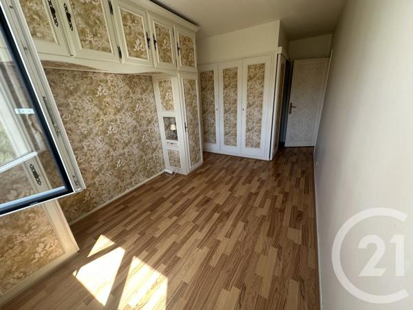 Appartement F4 à vendre  4 pièces - 92,89 m 2   ROANNE  - 42