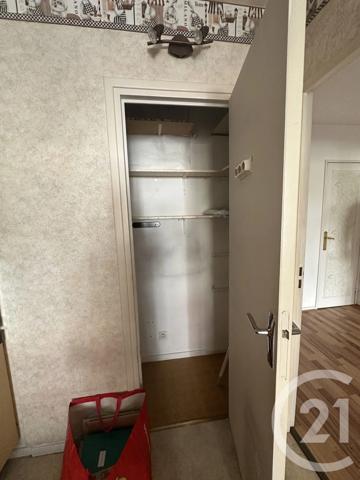 Appartement F4 à vendre  4 pièces - 92,89 m 2   ROANNE  - 42