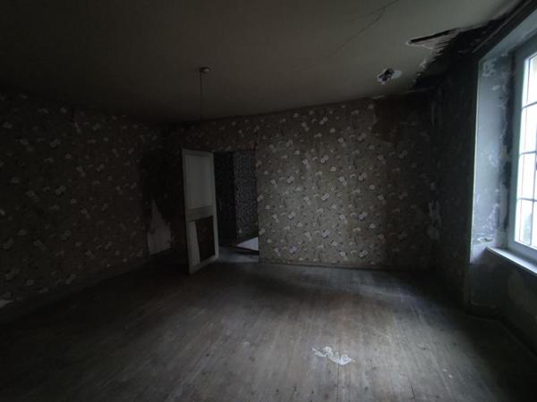 local commercial + habitation