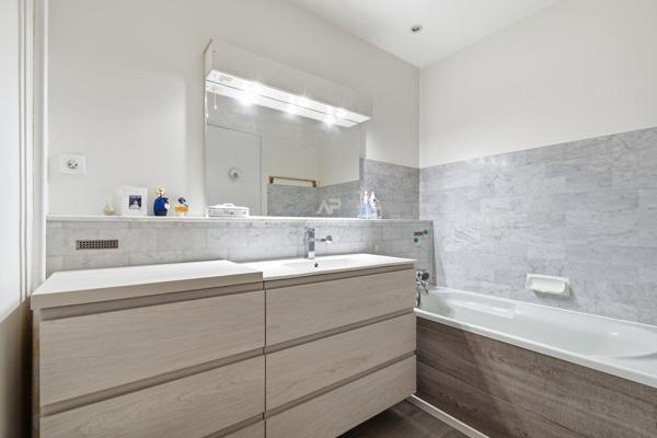 Appartement Mareil Marly 4 pièces 83.91 m2 359 000 € **  - Référence  18497